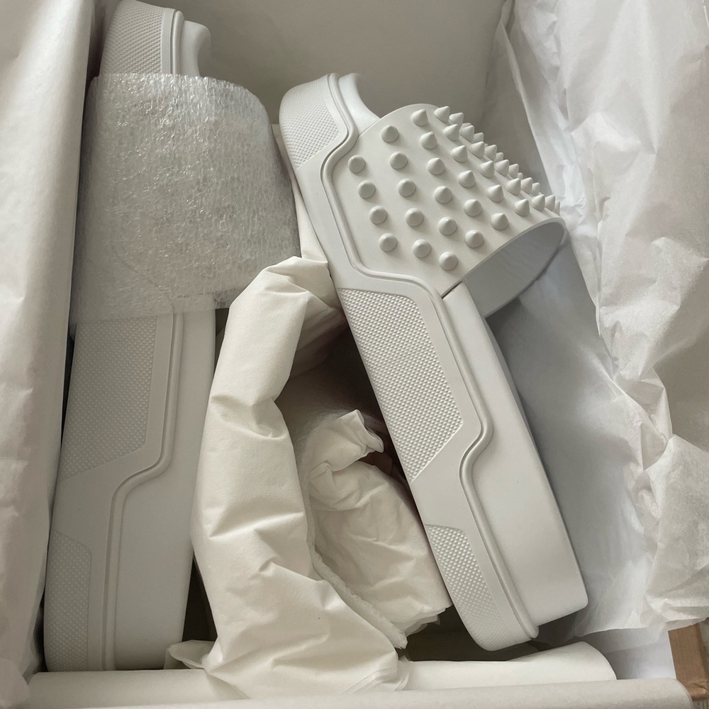 White sandals Christian L.